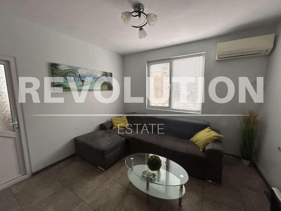 Дава се под наем Тристаен апартамент в Варна, Център - 90 кв.м за 650 € - Снимка #1