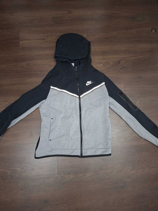 Оригинално горнище Nike Tech Fleece