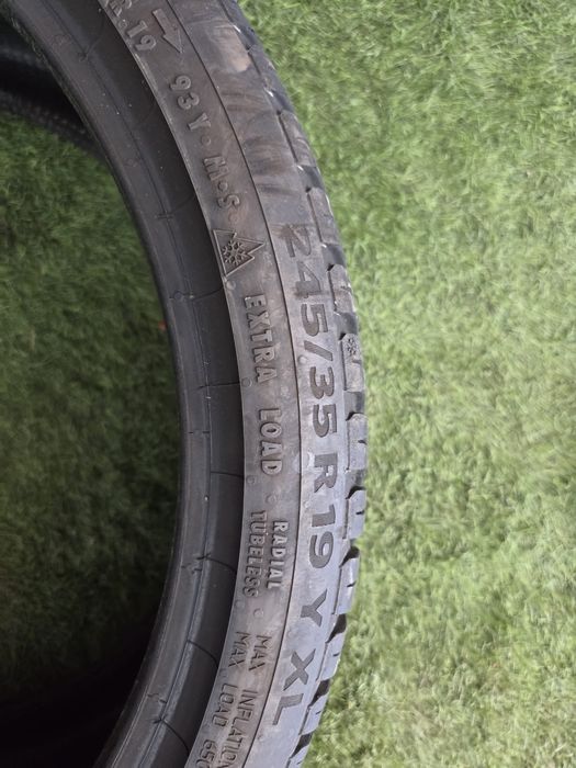 245 35 R19 Continental all season