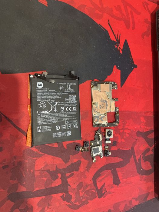 Детали на POCO X6 pro 5G