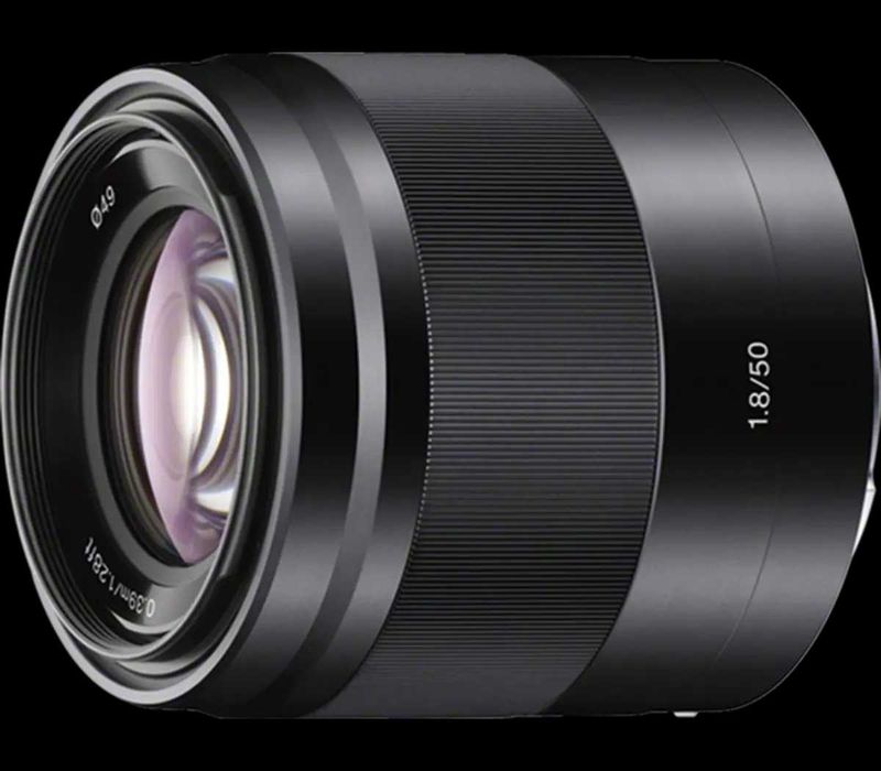 Объектив Sony E 50 мм F1.8 OSS для портретов