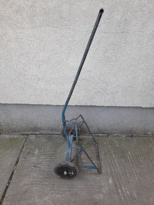 Vînd cărucior butelie*