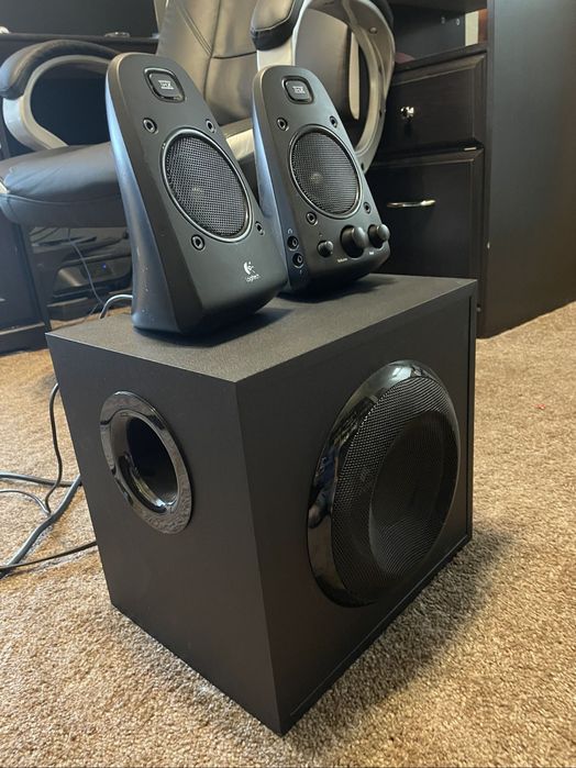 Logitech z623 2.1 аудио система