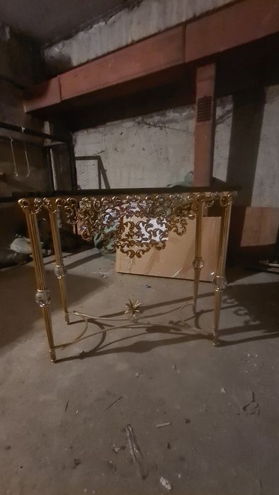 Столик мраморный