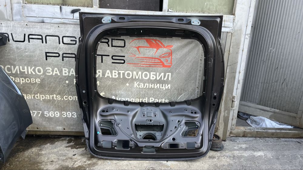Багажна врата Mercedes GLC