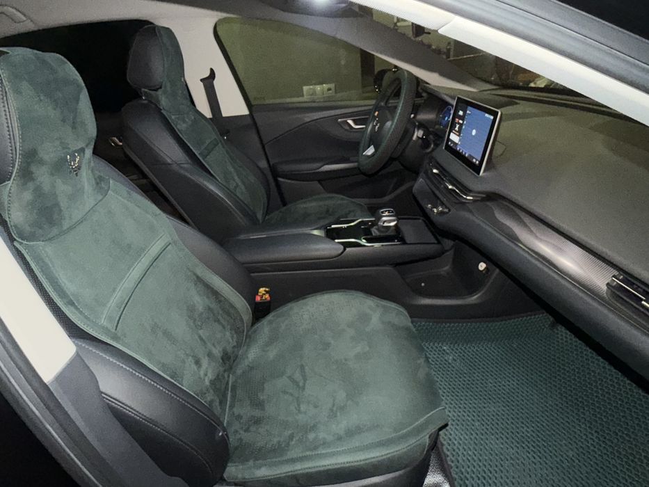 HONGQI EQM5 450tali sotiladi xolati ideal.