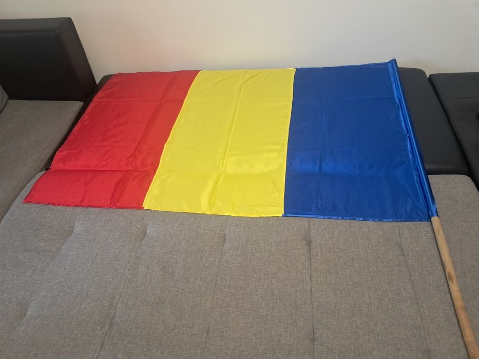Steag.  Drapelul ROMÂNIA