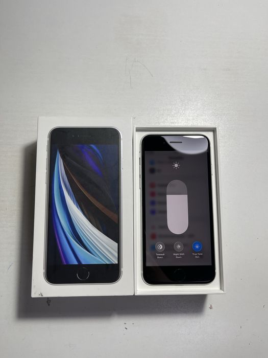 Продам iPhone SE 2 на 128gb