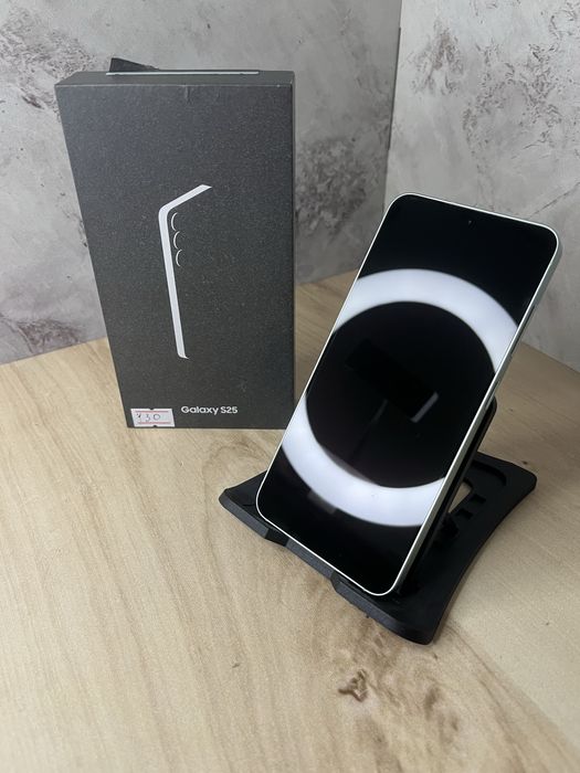 Самсунг С25/Samsung S25