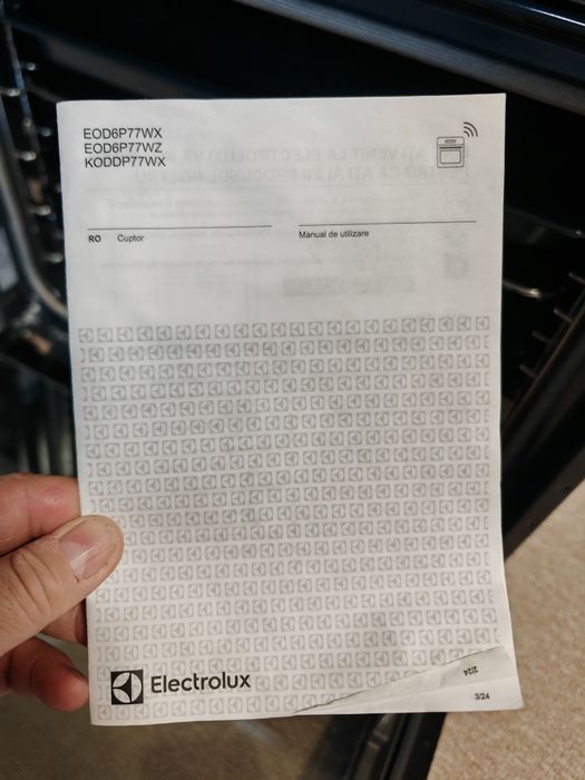 vand cuptor Electrolux, made in italy, fara nici un defect, impecabil