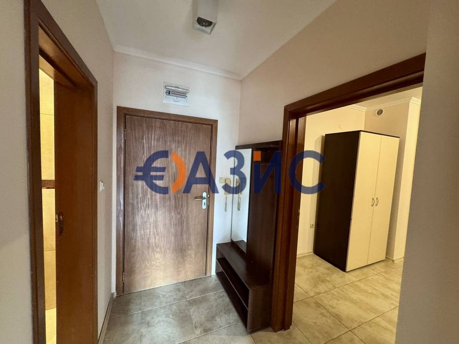 Продава се Тристаен апартамент в Несебър - 83 кв.м за 860 €/кв.м - Снимка #5