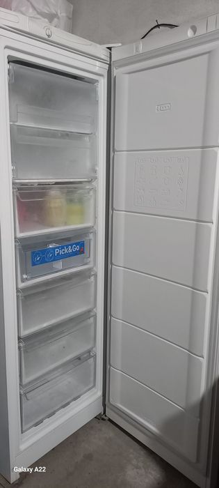 Морозильник Indesit сотилади!