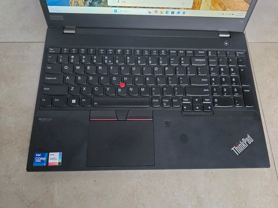 Vand laptop lenovo T15 gen1 i7 10610u 32GB ram
