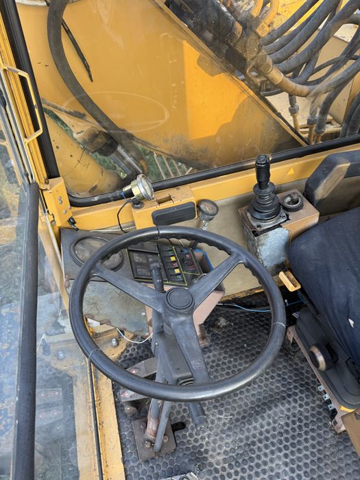 Продам экскаватор ETEC