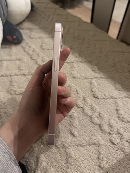 Продам айфон 13,