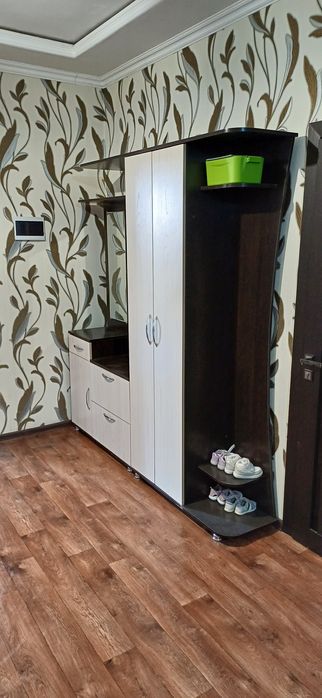 Прихожя шкаф вешолка