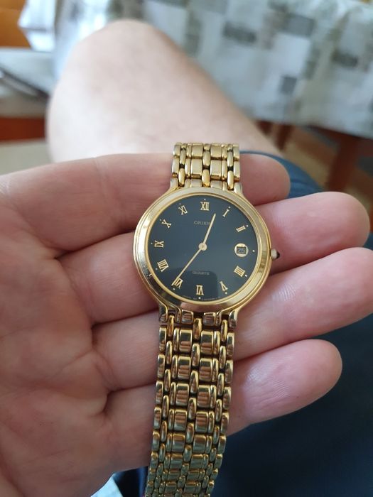 Продавам часовници работят перфектно състояние като нови