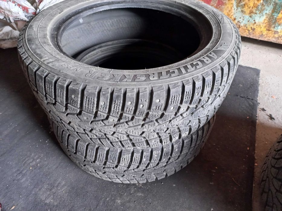 Продам резину шипованную