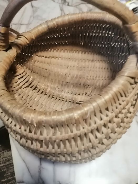 Продавам плетени кошници
