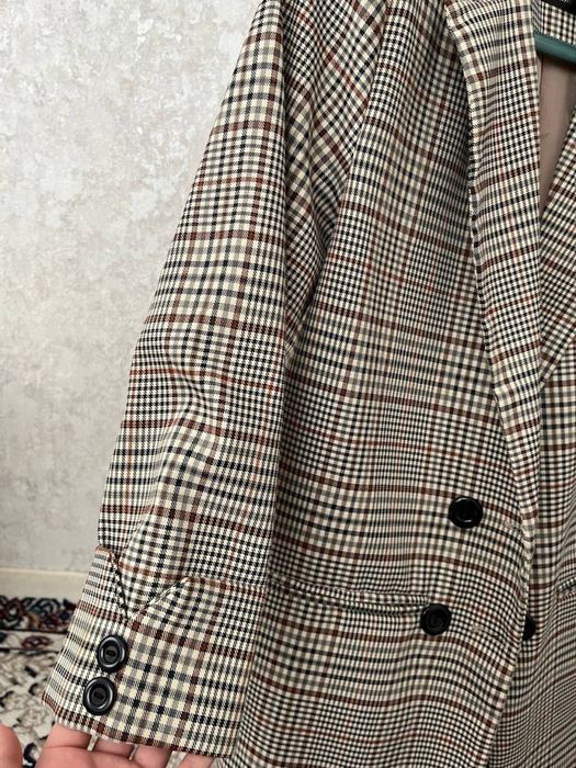 Ayollar uchun classik kastum