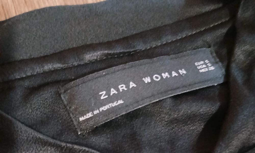 Jachetă Neagră Zara S/M