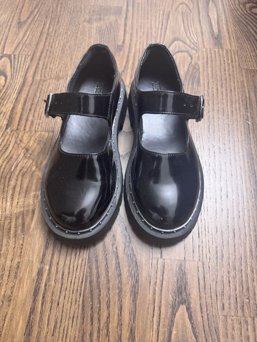 Школьные туфли Zara на девочку, 33 размер