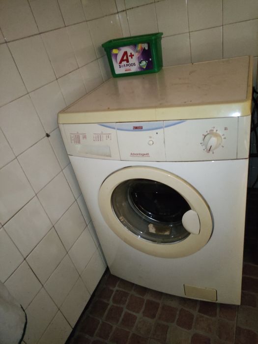 Пералня Zanussi стандартна