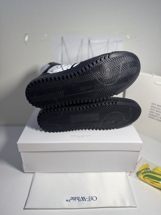 Adidasi/Sneakers off white black and white off court 3.0