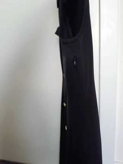 ZARA – 2 елегантни рокли XS/S – екрю и черна