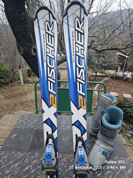 Ски и ски обувки ските са сервизирани 160 см обувките са запазени едни