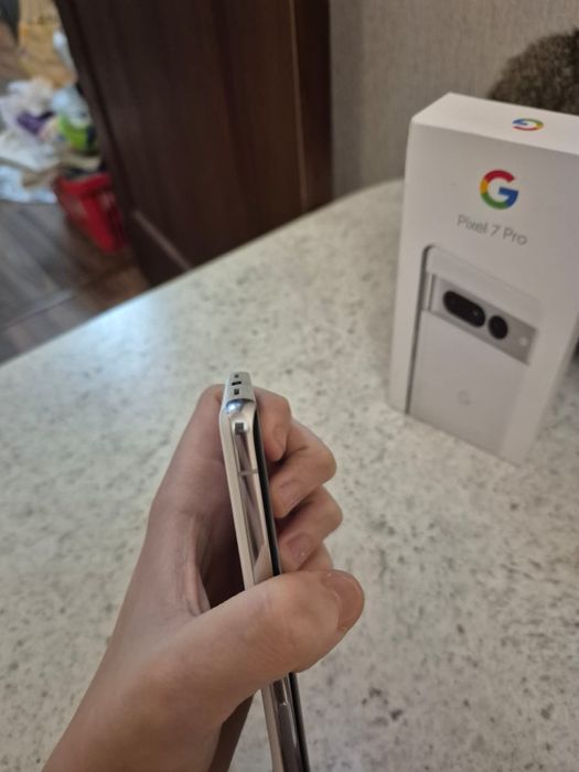 Google pixel 7 Pro 128  ГБ белый цвет