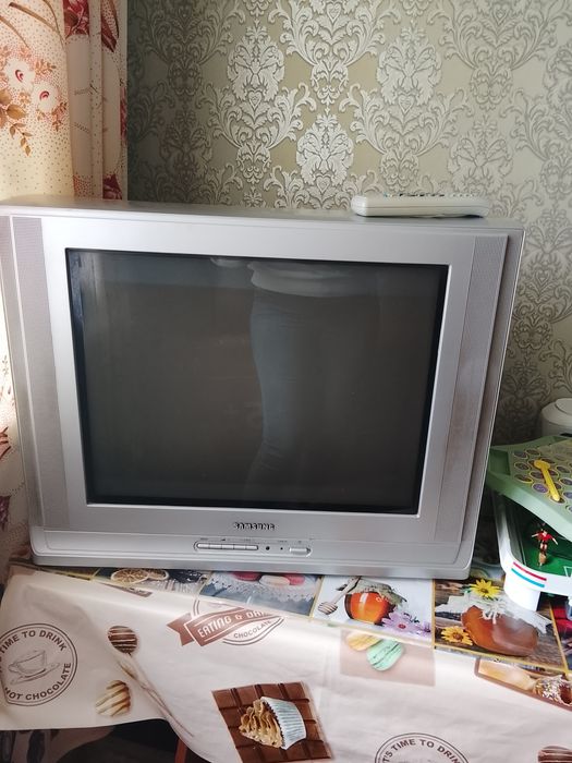 Продам телевизор samsung