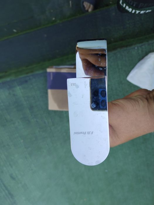 Продавам душ смесители Hansgrohe