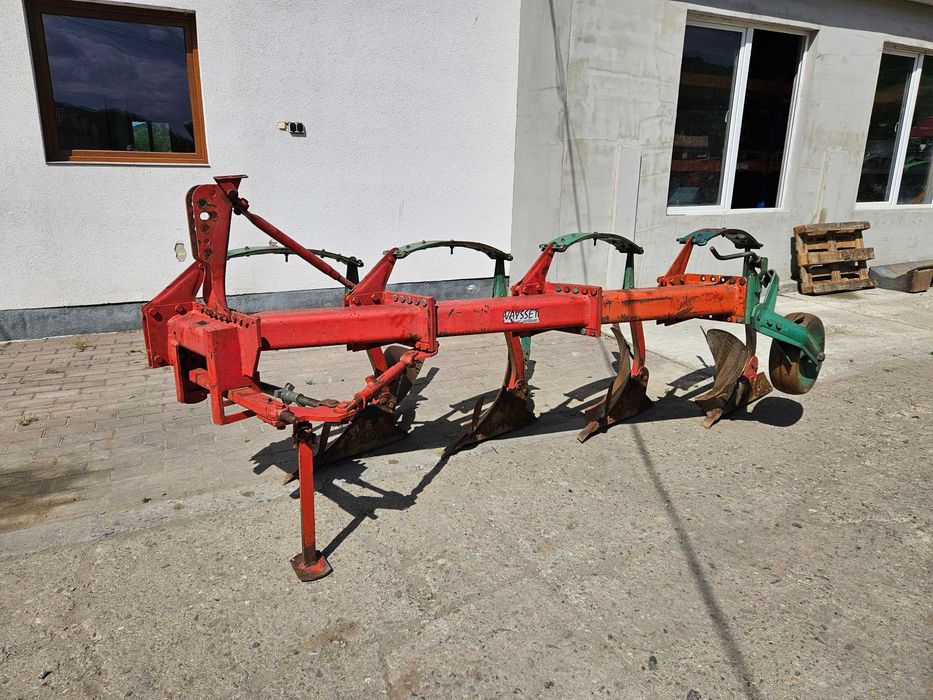 De vanzare plug Kverneland 4 trupite