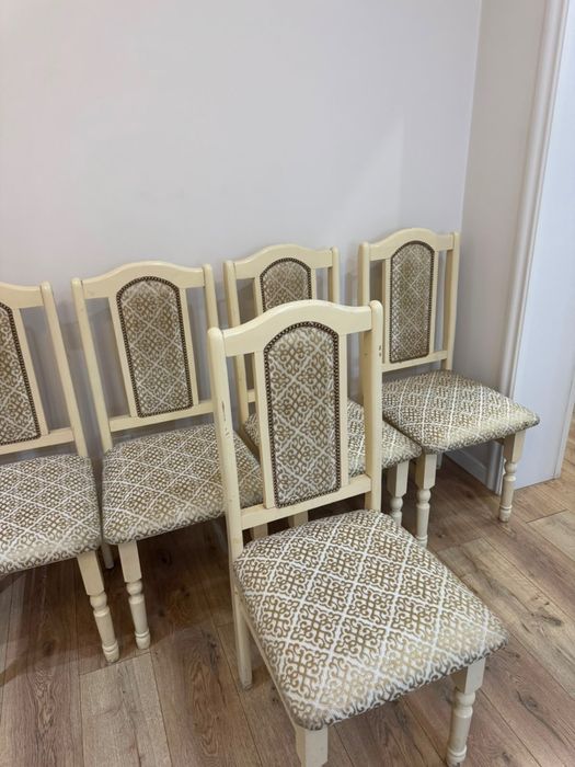 Продаются 5 стульев