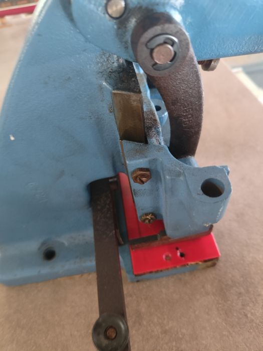 Ръчна Немска гилотина