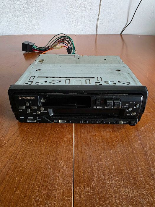Pioneer KEH-2520R casetofon auto vintage radio cassette player