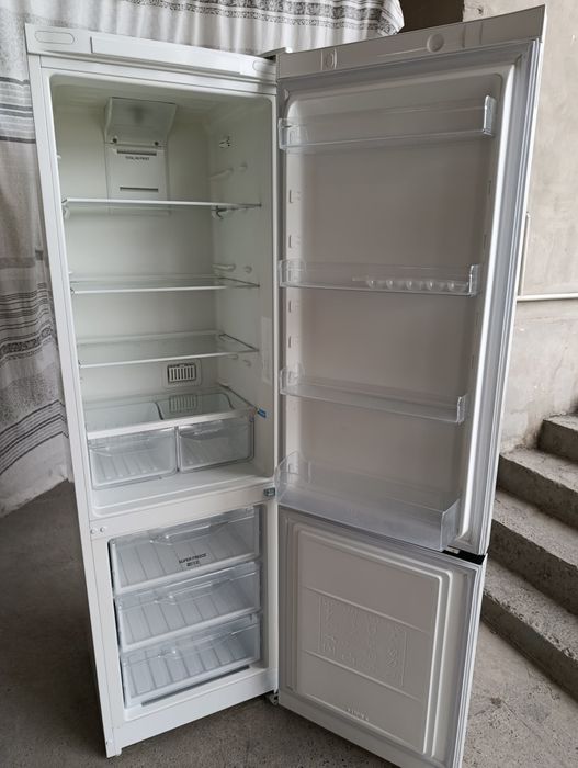 Indesit vazdushni Halodilnik