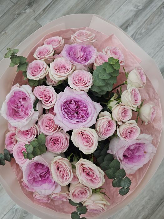 Букет красивый из роз