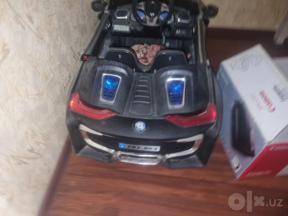 Детская машина BMW I8