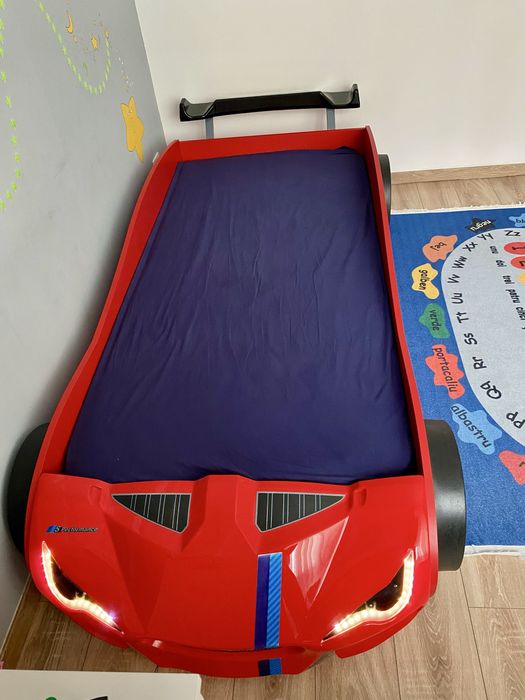 Pat copii 3-14 ani, in forma de masina de curse.