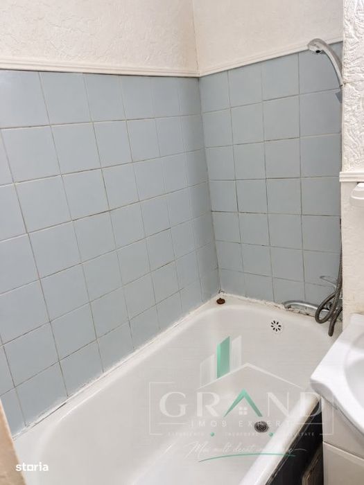 Apartament cu 2 camere decomandate si balcon inchis | Mehedinti | Mana