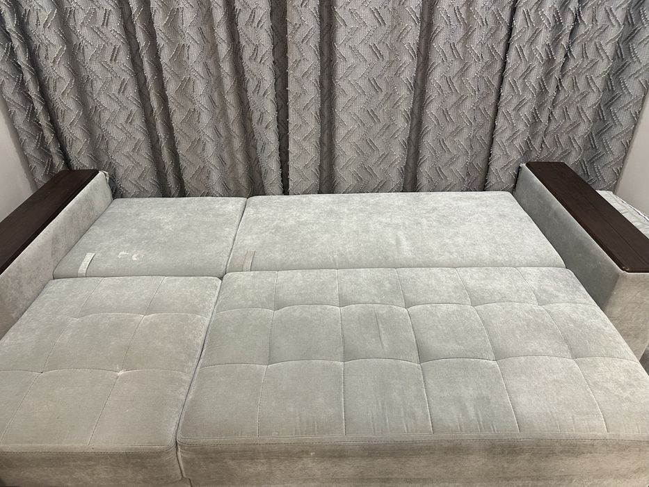 Диван раскладной серого цвета!