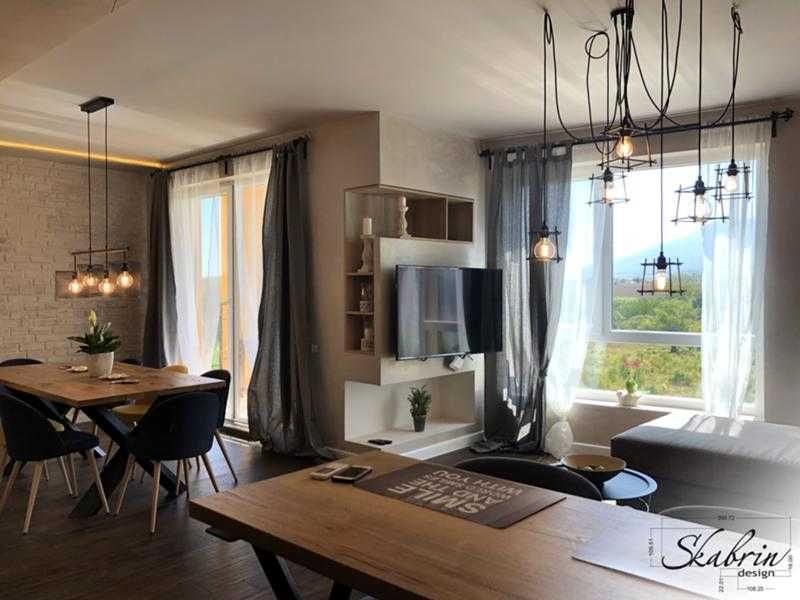 Продаваме 4-Стаен Апартамент В Лагера