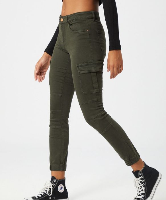 Pantaloni Only kaki, 40/32