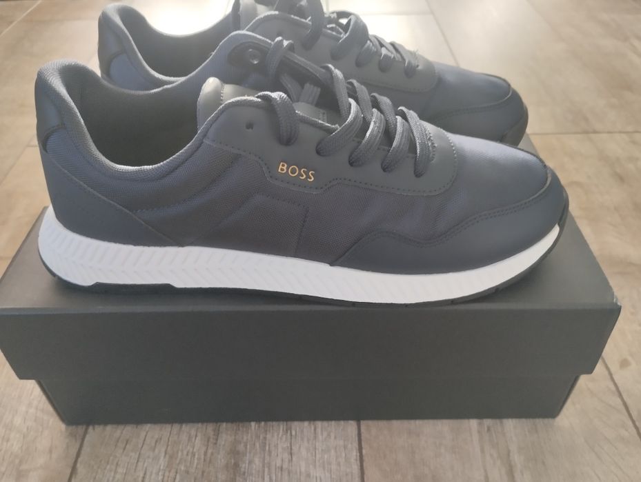 Boss Titanium Runn nipuN