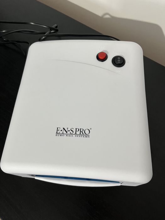 Lampa UV pentru manichiura