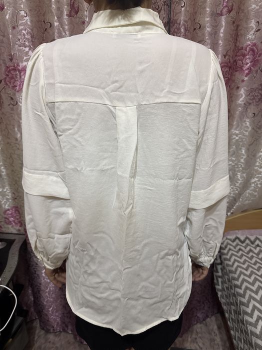 Продам рубашку белую размер 44