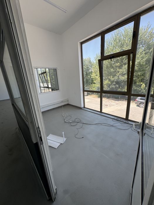 Отдава се под наем помещение 360 кв.м – Благоевград