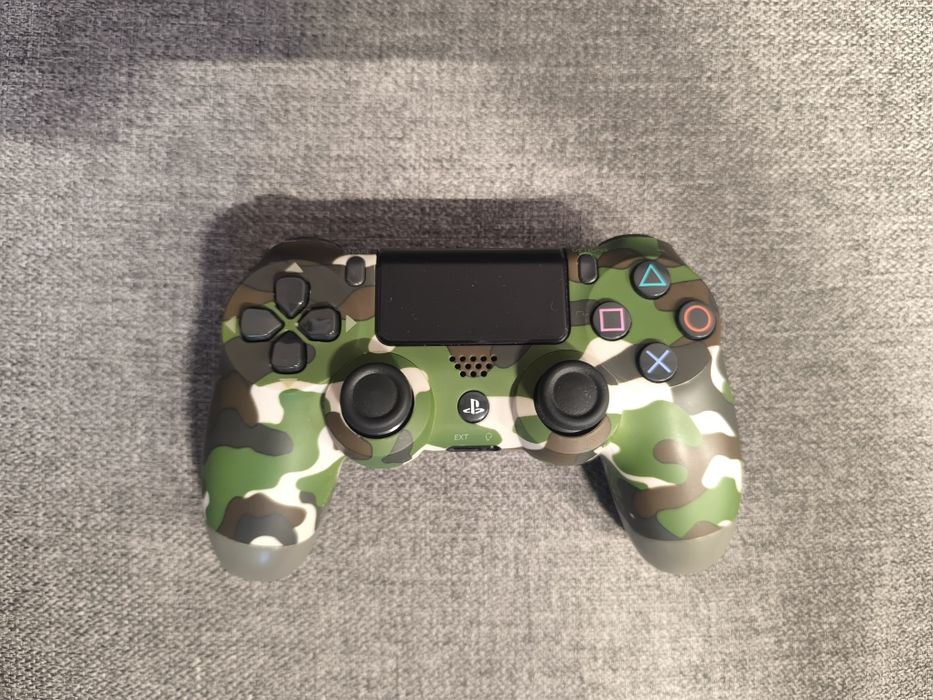 PlayStation 4 Pro 1TB + Charging Station + 2 контролера + 3м кабел